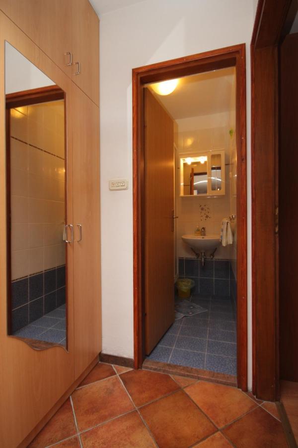 Apartments With A Parking Space Kraj, Opatija - 7794 Kraj  Exterior photo